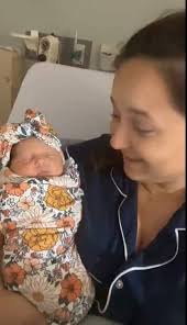 COWGIRL IS IN DA SWAMP ! 🙋🐊🐊🐊🐊