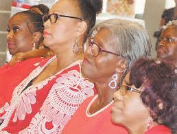 Greta Lovell's Instagram, Twitter & Facebook