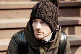 шапки ушанки вязаные спицами женские с описанием и фото Muzhskaya Shapka Spicami Vyazanaya Shema S Opisaniem Ushanka Novye Modeli Na Zimu Prikolnaya Dlya Nachinayushih Muzhskie Shlyapy Modnye Golovnye Ubory Zhenskaya Shlyapa