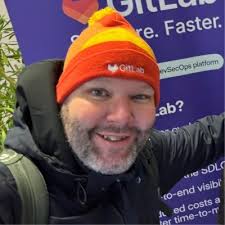 Sometimes my coffee needs a coffee 😌☕️ Good morning friends 😊