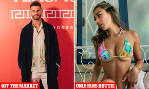 The Island nightclubs Julian Tobias with OnlyFans star Paris Ow-Yang |  Daily Mail Online