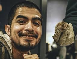 Lily Valles's Instagram, Twitter & Facebook