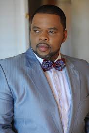 Biography — Derrick Horne