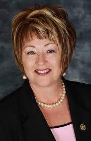 Sally Rutledge's Instagram, Twitter & Facebook