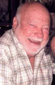 Leon Ewing's Instagram, Twitter & Facebook