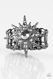 Black And Silver Ring Paparazzi Paparazzi Super Stellar Black Gunmetal Frame Hematite Rhinestone Star Design Ring In 2020 Black Rings Gunmetal Ring Classy Jewelry