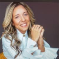 Caroline Bono's Instagram, Twitter & Facebook