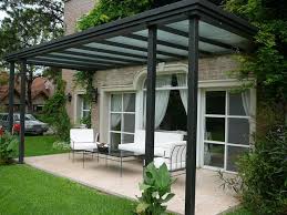 En el artículo de hoy te mostramos cincuenta ideas de pérgolas jardines terrazas con muebles bajo la sombra muy cómodos y originales. Terrazas Techadas Con Policarbonato Novocom Top