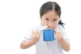 La soluzione fisiologica fatta in casa è un buon rimedio per quei cani che hanno avuto vomito e diarrea, e serve per prevenire una possibile disidratazione. Come Preparare La Soluzione Isotonica Trovami