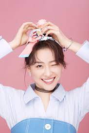 Liu feng was a descendant of the marquis of luo (羅侯), whose family name was kou (寇).he was also related (but not directly) to the liu (劉) family of changsha (長沙; Liu Jia Xi Sa Filmographie Films Dramas 3