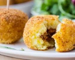Recette De Arancini Farci A La Viande Hachee Sans Friteuse Recette Recette Viande Hachee Recettes De Cuisine