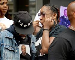 PHOTOS: Palmer family seeks answers