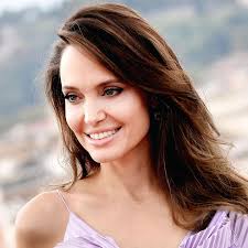 Angelina jolie plastic surgery 2021. Angelina Jolie Sie Ist Jetzt Eine Vollig Neue Frau Gala De