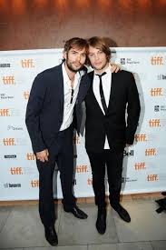Ро́ссиф са́зерленд — канадский актёр. Rossif Sutherland Angus Sutherland Pictures Photos Images Rossif Sutherland Celebrity Siblings Famous Brothers