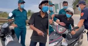 Trần văn em cho biết, ngay trong chiều ngày 19/7, anh được nhà hảo tâm giúp đỡ kiếm việc làm mới sau khi bất ngờ bị công ty cũ cho thôi việc. Moprf6bh64mrhm