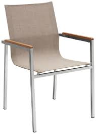 Stapelsessel Sessel Zum Stapeln Gartenmobel Mobel Fur Den Garten Metallbeine Braun Holzarmlehnen Gartensaison Draussen Gartenmobel Sessel Haus Deko