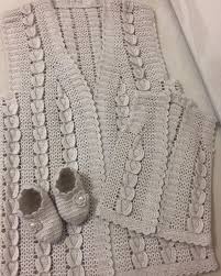 Instagram Da Tasarimisyen Anneli Kizli Siparisimiz Guzel Gunlerde Kullanilsin Insallah Bebeciklere Ozel Yelek Modellerimi In 2020 Knitted Scarf Knitted Fashion