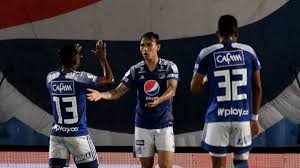 Los goles del partido para el local los anotaron la figura del encuentro fue el delantero samario que convirtió dos goles, pateó tres veces al arco ante once caldas y dio 20 pases correctos. Millonarios 5 2 Once Caldas Resultado Resumen Y Goles As Colombia