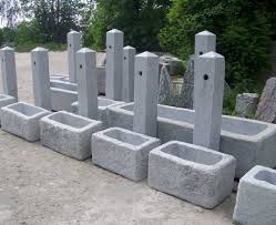 Kaufen sie das beste und neueste wasserhahn dusche auf banggood.com und bieten sie die qualität wasserhahn dusche zum verkauf mit weltweit kostenlosem versand an. Wassertrog Granit Feinkorn Mit Saeule Balinesischer Garten Bauerngarten Gartenbrunnen