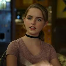 McKenna como Paige (Young Sheldon) : r/Mckenna__Grace