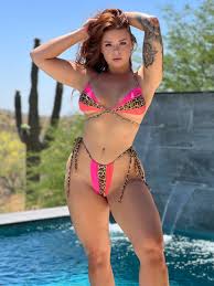 Sinatra Monroe - Free nude pics, galleries & more at Babepedia