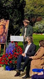 Il est également l'auteur de nombreux ouvrages comme massoud, l'afghan (1998) ou scoops (2002). Ahmad Massoud Ahmadmassoud01 Twitter