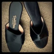 Ending tuesday at 1:59pm pst. Daniel Green Shoes Vintage Daniel Green House Slippers Poshmark