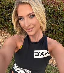 These cooler Florida temps have me lacing up every chance I get 🏃‍♀️🙌  Best running weather, hands down!!