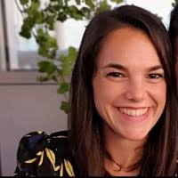 100+ profilů „Attard“