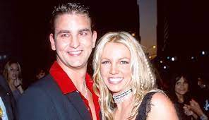 Britney Spears revela que su hermano también quiso mantener su tutela