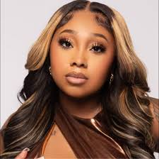 Anybody available for a quick weave after 5pm? South side/ suburbs?