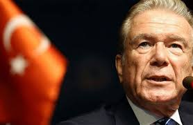 Uğur dündar, çocuk yapımları dışında hemen her alanda programcılıkta çalışmıştır. Ugur Dundar Dan Halil Bezmen Tepkisi Polis Gelmeseydi Olay Cok Kanli Sonuclanacakti Tele1