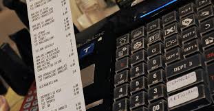 L'estrazione avviene attraverso una ruota telematica che sorteggerà i numeri vincenti alla presenza. Lotteria Scontrini In Corsa 542 Milioni Di Biglietti Per I Primi Premi Stretta Sul Cashback Il Sole 24 Ore