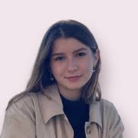 Karla Gale's Instagram, Twitter & Facebook