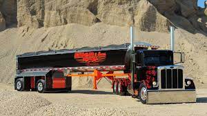 268538 Wallpaper 3840x2160 Wallpaperup Peterbilt Trucks Semi Trucks Big Trucks