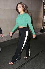 Ashley Graham Proves This Trend Is More Versatile Than You Think Fashion Full Figure Fashion Curvy Outfits