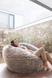 Der Fell Sitzsack Ist Doch Eine Tolle Moglichkeit Um Vom Stressigen Arbeitsalltag Zu Entspannen Sitzsack Fell Sitz Sitzsack Lesezimmer Gemutliche Leseecken