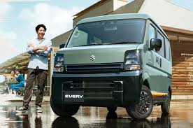 アクティブな気分を演出するスズキ・エブリイの特別仕様車「J ...