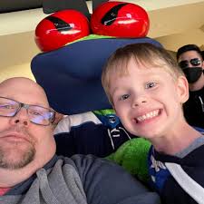 Hi all, our family is very new to Thousand Trails and we are now travelling  full time. I am in Sales, my wife is a travel RN and our son has started