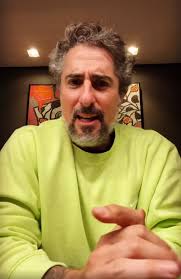 Marcos Mion é acusado de bloquear fã autista nas redes sociais