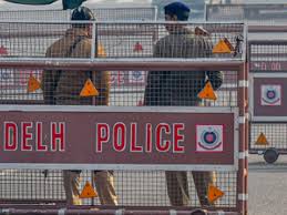 India's grinding coronavirus lockdown saw homecooks turn into amateur chefs. Delhi Khaki Wore Many Hats During Lockdown Delhi News Times Of India