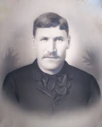 I read the book “Ben Snipes Cattle King” which tells of his journey to  Oregon and how he became wealthy in the cattle business. There is a bit in  there about his