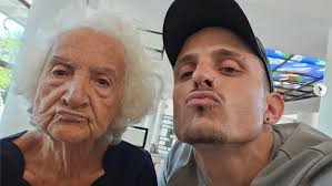 Habla el nieto de Martha, la abuela cubana más viral en redes, tras llegar  a EEUU (VIDEO)