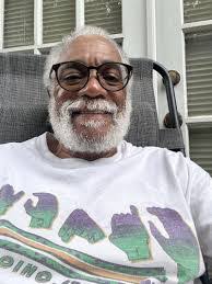 Bob Comstock's Instagram, Twitter & Facebook