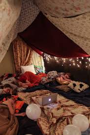 Diy Blanket Fort Party Diy Blanket Fort Sleepover Room Blanket Fort