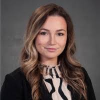 Casey Kravit's Instagram, Twitter & Facebook