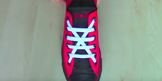A variation of straight bar lacing with a convoluted path on the inside that invisibly consumes more shoelace, effectively shortening the ends. 20 Cool Ways To Lace Shoes Cafemom Com