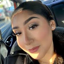 Daisy Barragan's Instagram, Twitter & Facebook