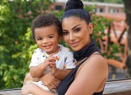 Cameron cam jerrell newton (born may 11, 1989) is an american football quarterback who is a free agent of the national football league (nfl). Cam Newton S Girlfriend La Reina Shaw Shares Photo Of Their Son