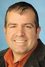 Luciano (Lou) Signorino